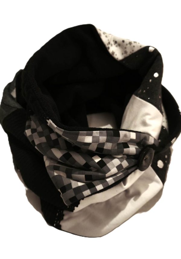 Šal črno-bel